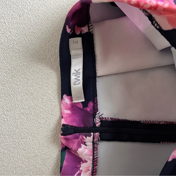 Floral knee-length full floral skirt - Picture 7 of 7